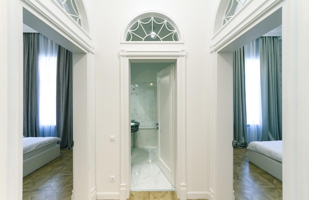 Vip Apartment Near Kreschatyk, 31А Pushkinska Street Kijev Kültér fotó