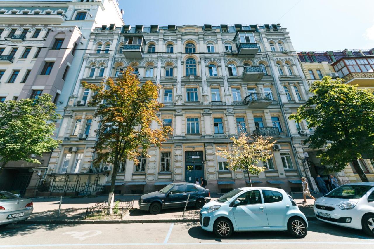 Vip Apartment Near Kreschatyk, 31А Pushkinska Street Kijev Kültér fotó